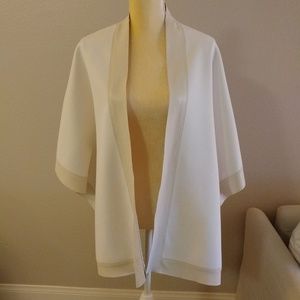 Worthington creme cape w leather piping sz L-XL